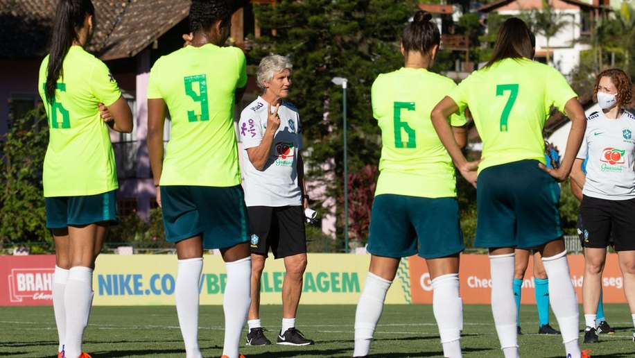 Sem jogar, Pia valoriza treinos, mas vê próxima data Fifa como crucial