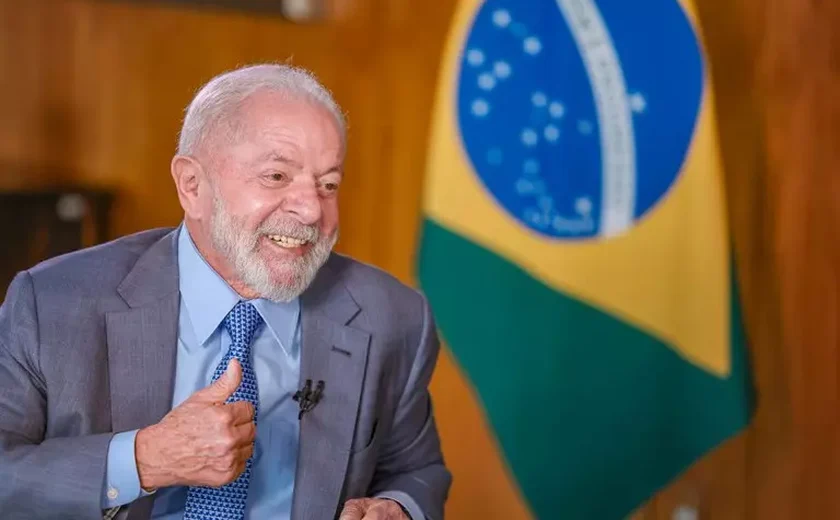 Lula assina acordo para a construção de estádio do Flamengo no Gasômetro