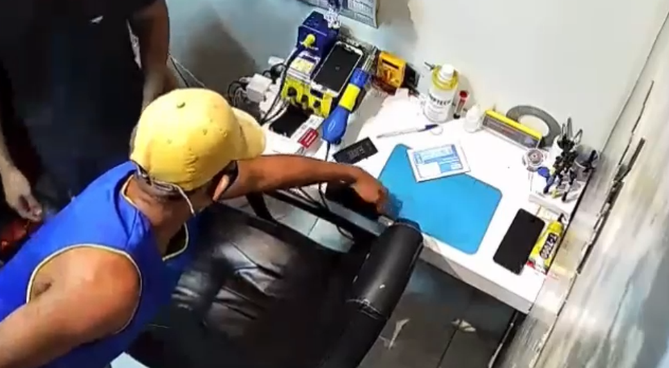 Loja de celulares é alvo de assalto à mão armada em Maruim