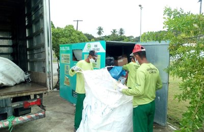 Prefeitura de Maceió renova contratos com cooperativas para coleta seletiva