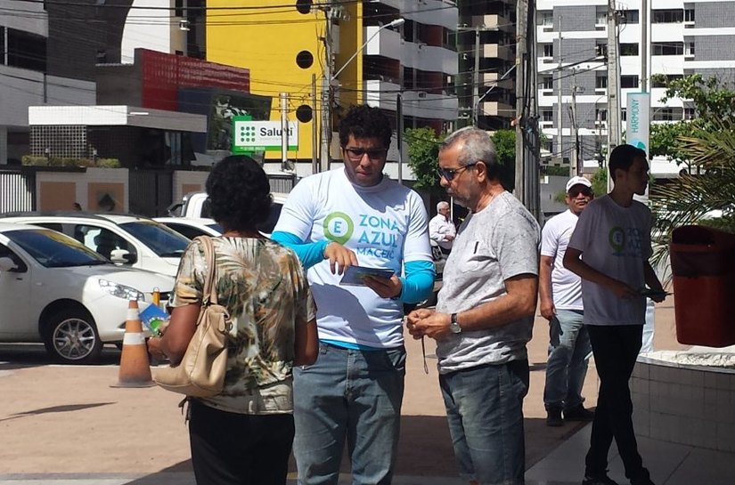 SMTT inicia período educativo sobre uso da Zona Azul na capital alagoana
