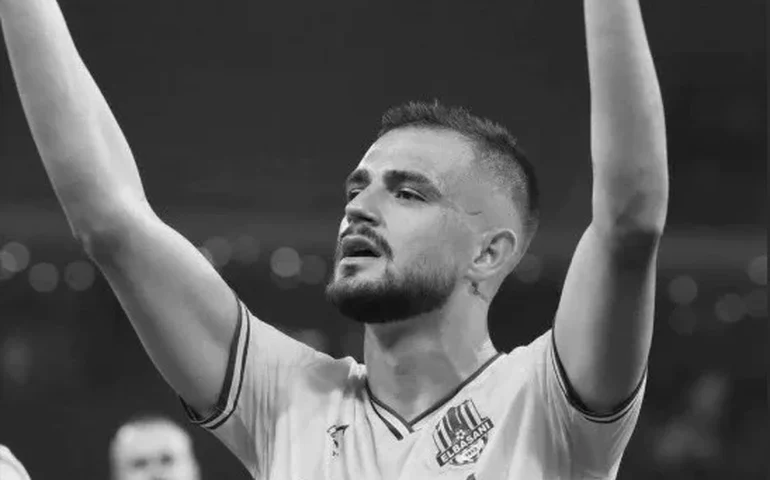 Promessa da seleção de Kosovo morre aos 22 anos após grave acidente de carro