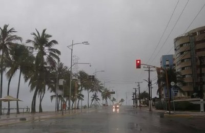 Ufal suspende atividades presenciais por 48h devido as fortes chuvas