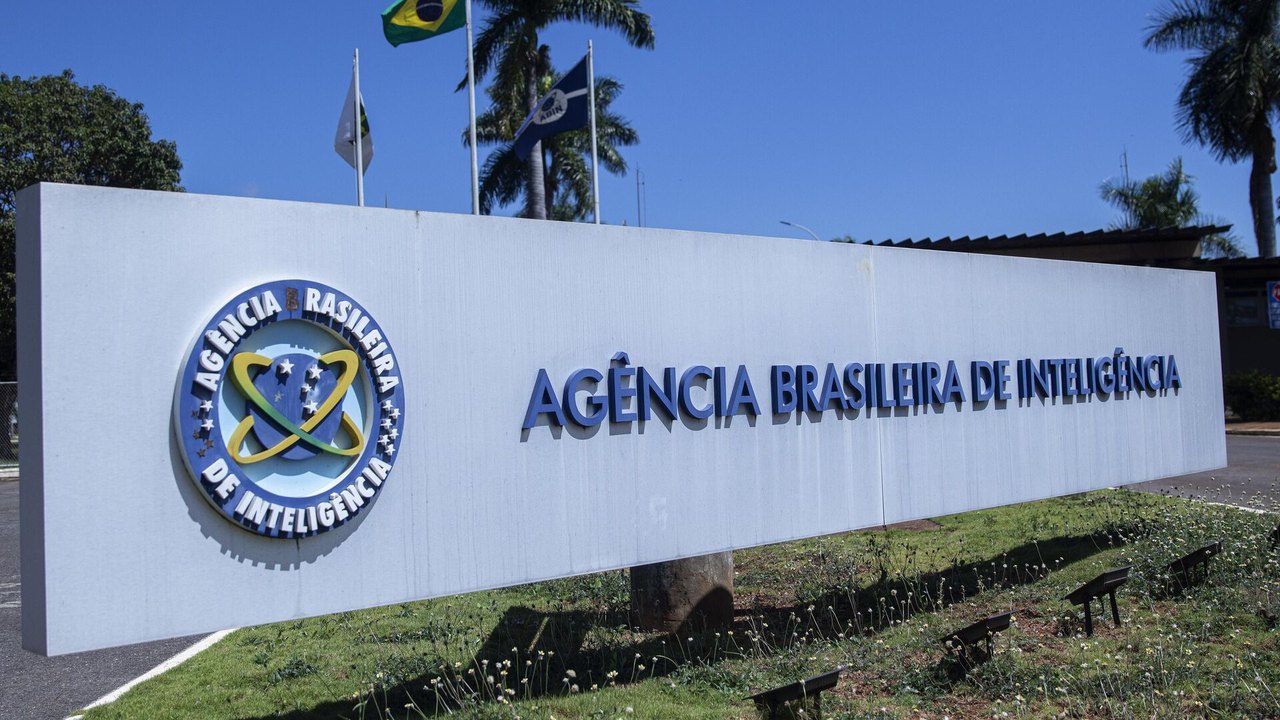 Mídia aponta que Abin fez ação hacker contra o Paraguai envolvendo Itaipu; governo brasileiro nega