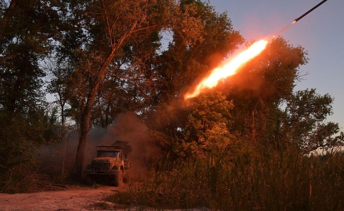 Exército russo liberta povoado de Bogatyr na república de Donetsk, diz MD