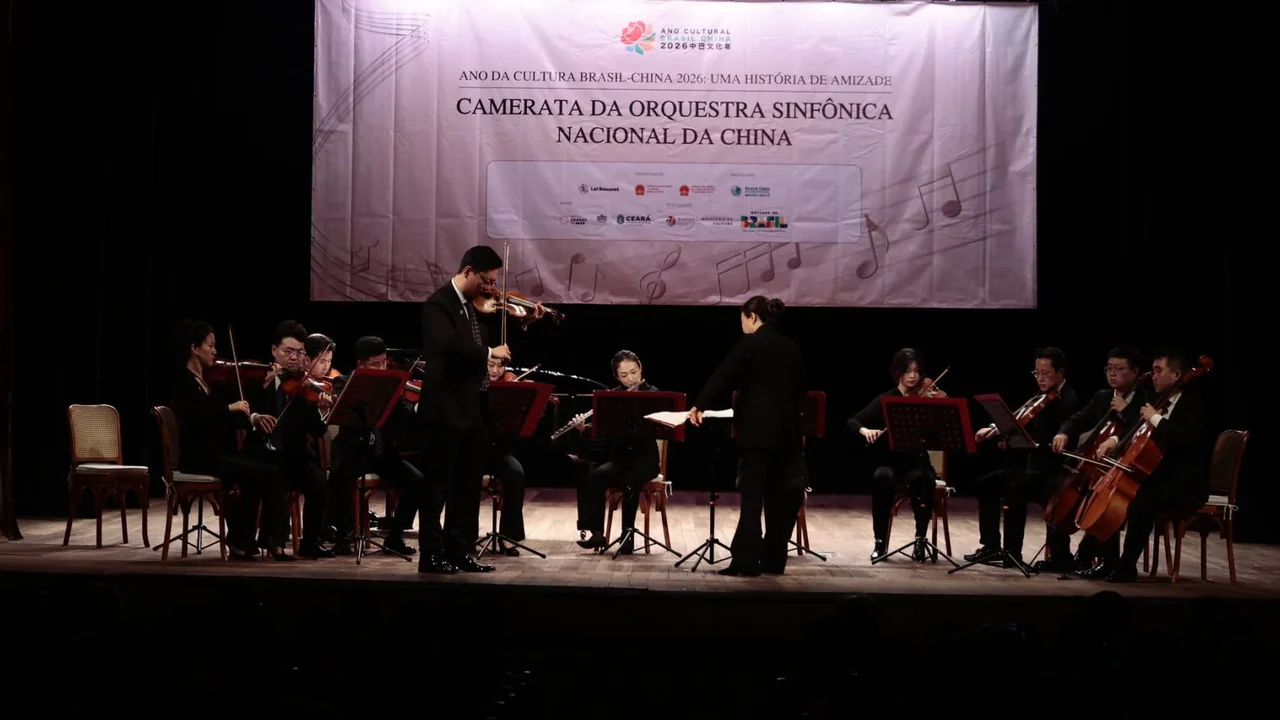 Camerata da Orquestra Sinfônica Nacional da China lota Theatro José de Alencar em apresentação inédita em Fortaleza
