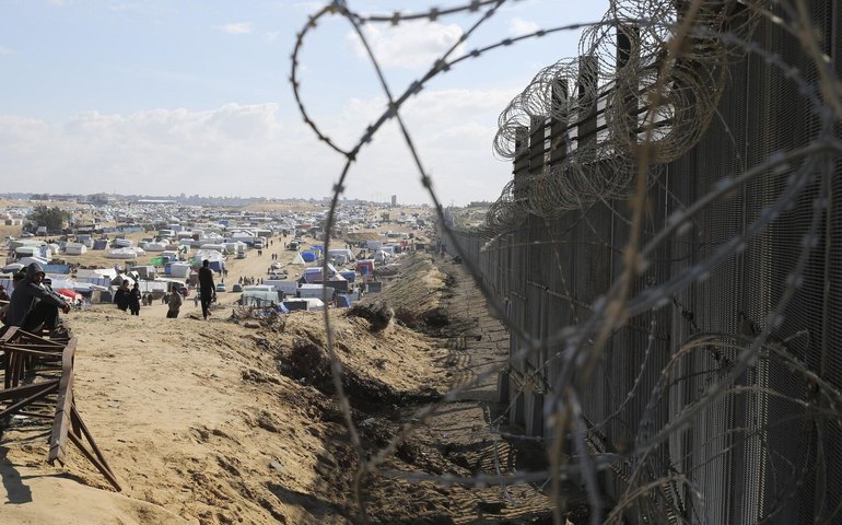 Forças armadas israelenses começam a se retirar da cidade de Rafah, diz mídia