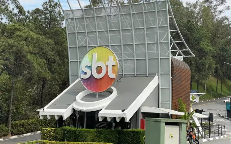 Vídeo: SBT usa inteligência artificial para homenagear Marcelo Rezende e sofre críticas
