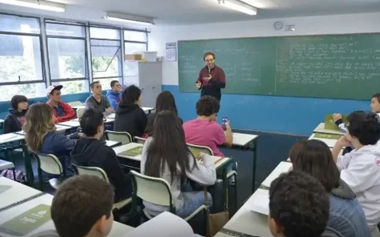 Por que uma língua estrangeira soa como um borrão para nossos ouvidos? Dois novos estudos explicam