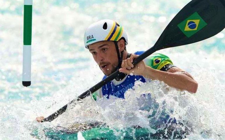 Pepê Gonçalves leva o bronze a etapa de Pau da Copa do Mundo de canoagem slalom