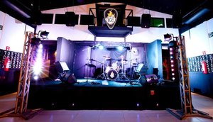 705 pub