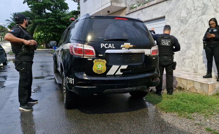 Suspeitos são apontados como envolvidos nos homicídios de Micaela da Silva Araújo Cavalcante e Victoria Stefani da Silva Suspeitos são apontados como envolvidos nos homicídios de Micaela da Silva Araújo Cavalcante e Victoria Stefani da Silva