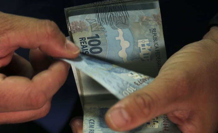 Valor mínimo para cada família é R$ 400 Valor mínimo para cada família é R$ 400
