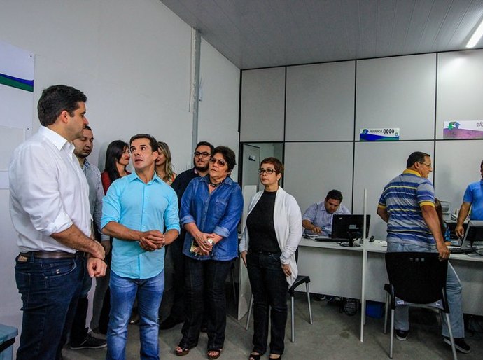 Prefeito inaugura novo Centro de Atendimento da SMTT de Maceió