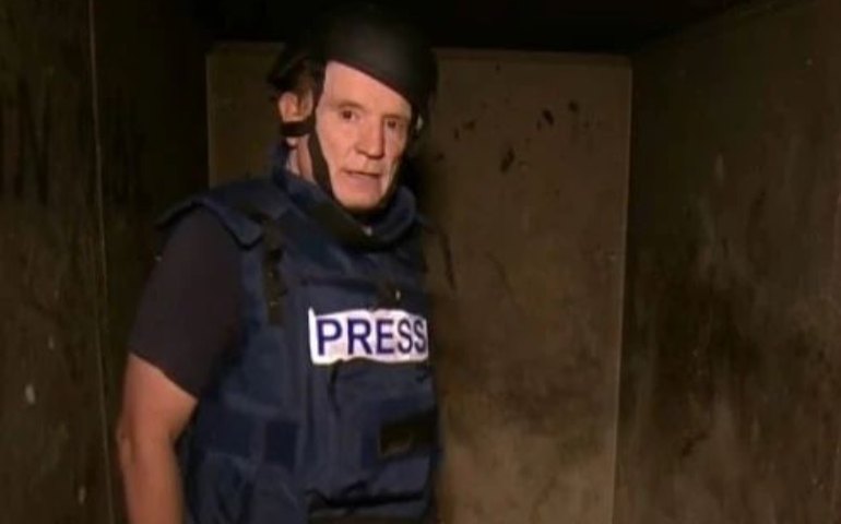 Em Israel, Cabrini interrompe entrevista e corre após sirene alertar bomba a menos de 1 km