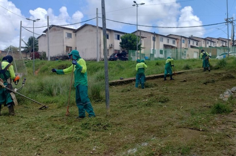 Mutirão de serviços da Alurb beneficia comunidade do bairro Rio Novo