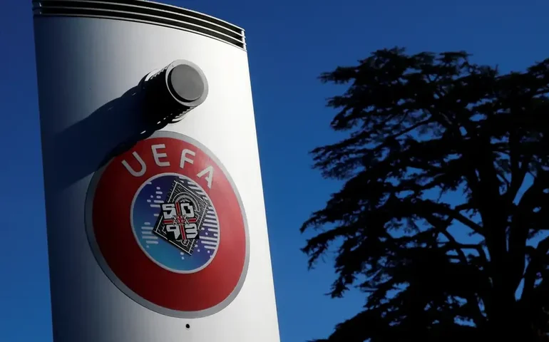 Uefa multa Real Madrid em mais de R$ 90 mil por gesto nazista de torcedor no Bernabéu