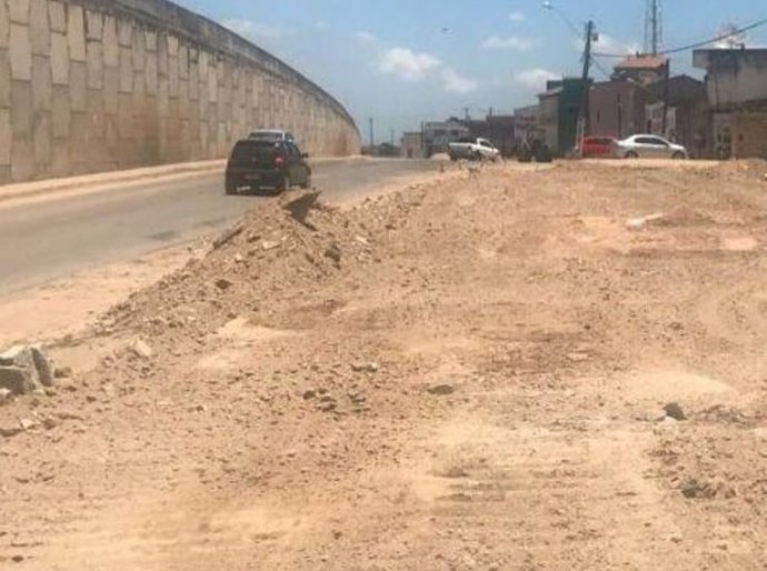 Prefeitura de Teotôniov requalifica entorno da Av Antônio Ubaldo dos Anjos