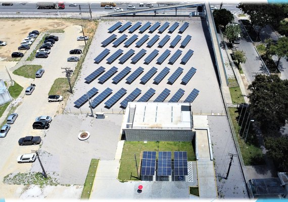 Miniusina solar da Ufal inicia geração de energia no Campus Maceió