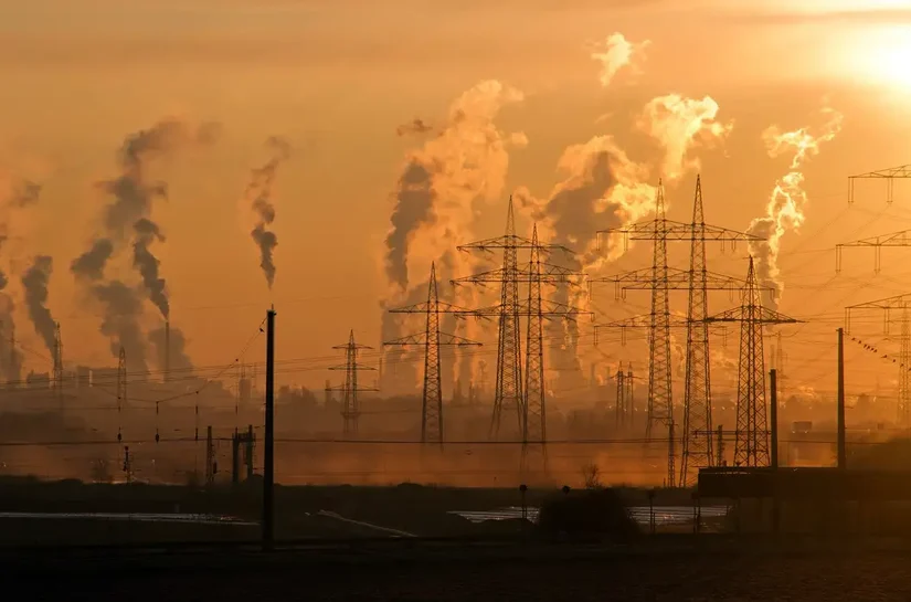 COP28 aprova acordo para afastar países dos combustíveis fósseis