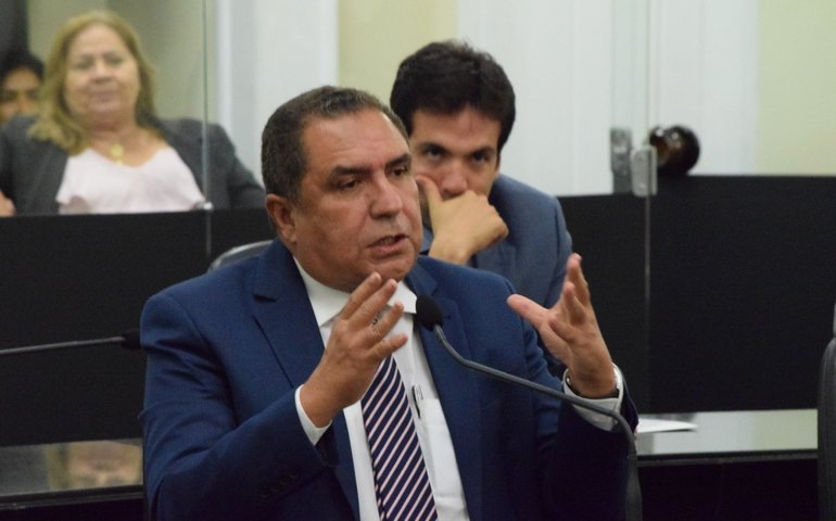 Inácio critica demora nas ações para o bairro do Pinheiro