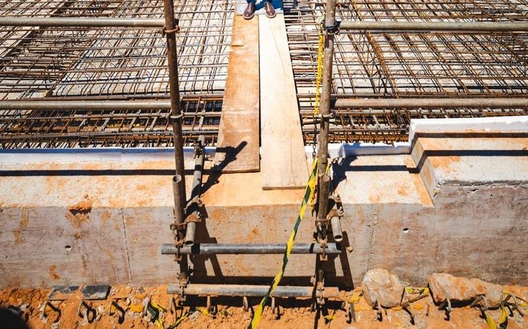 JHC vistoria obras da Linha Verde e do Mercado do Benedito Bentes