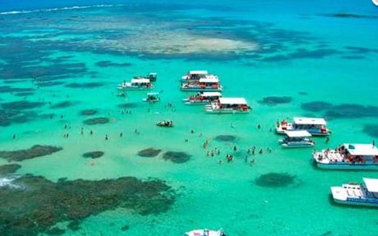 Maragogi irá lançar edital para legalizar a exploração comercial das galés, através dos passeios de catamarã