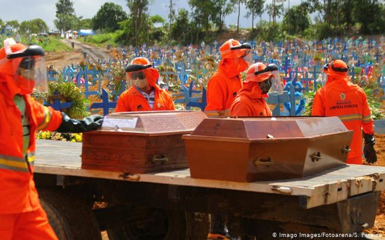 SP registra 337 mortes e 15 mil novos casos de coronavírus nas últimas 24 horas