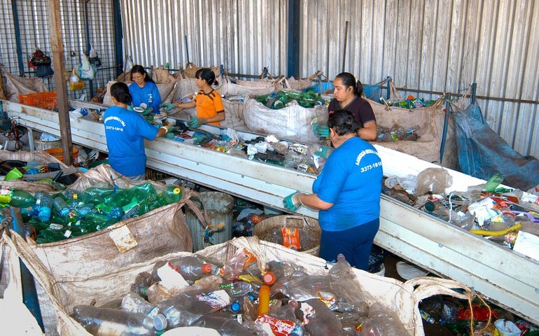 Produção de plástico reciclado no Brasil cresceu 8% em 2024