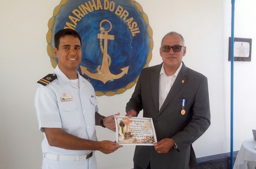 Promotores de Justiça da FPI do São Francisco recebem medalha “Amigo da Marinha”