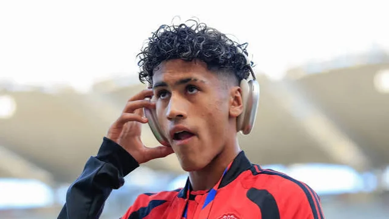 Joia de 15 anos que pediu para sair do United vira alvo de Real Madrid, Barcelona, PSG e Bayern