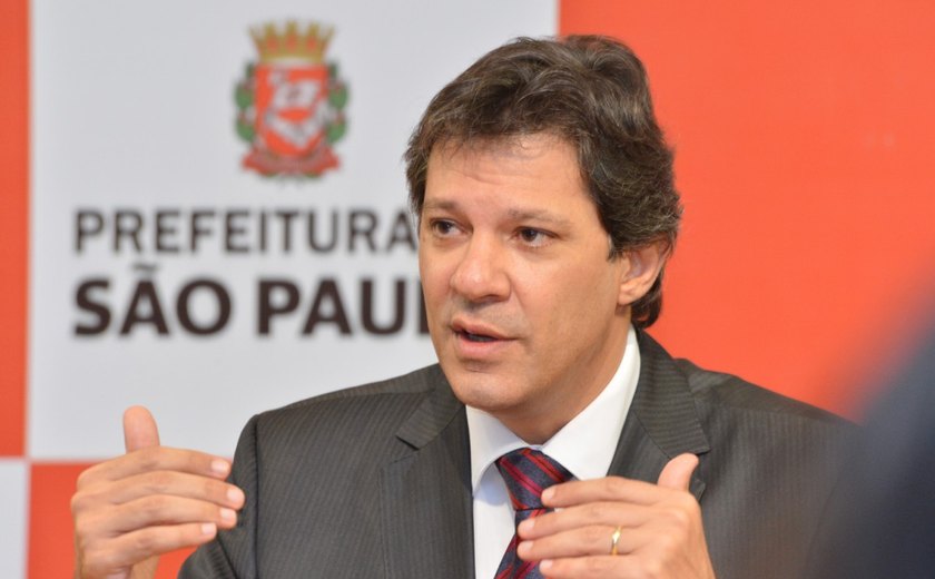 Haddad critica política de preço de combustíveis dos governos Temer e Dilma