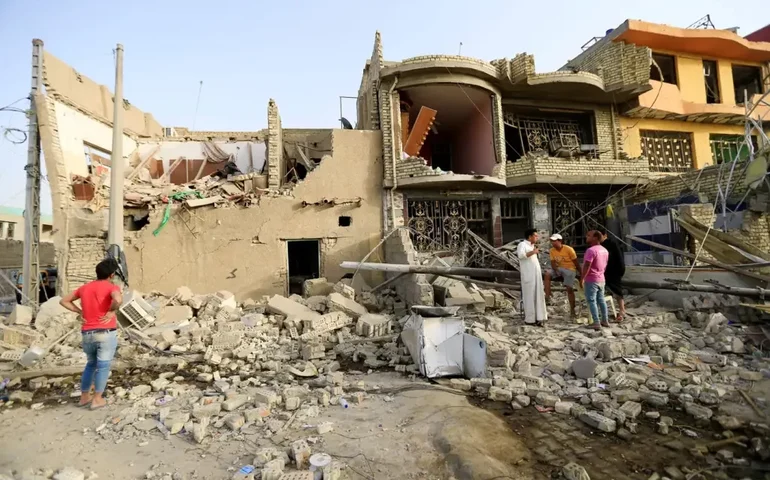 Iraque investiga explosão em base de milícias aliadas ao Irã; EUA negam envolvimento