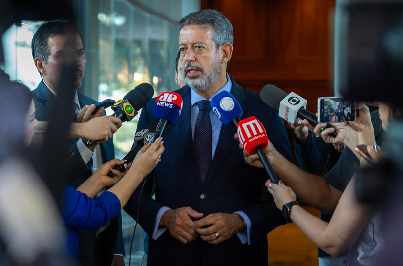Arthur Lira defende diálogo e responsabilidade após reeleição de Lula