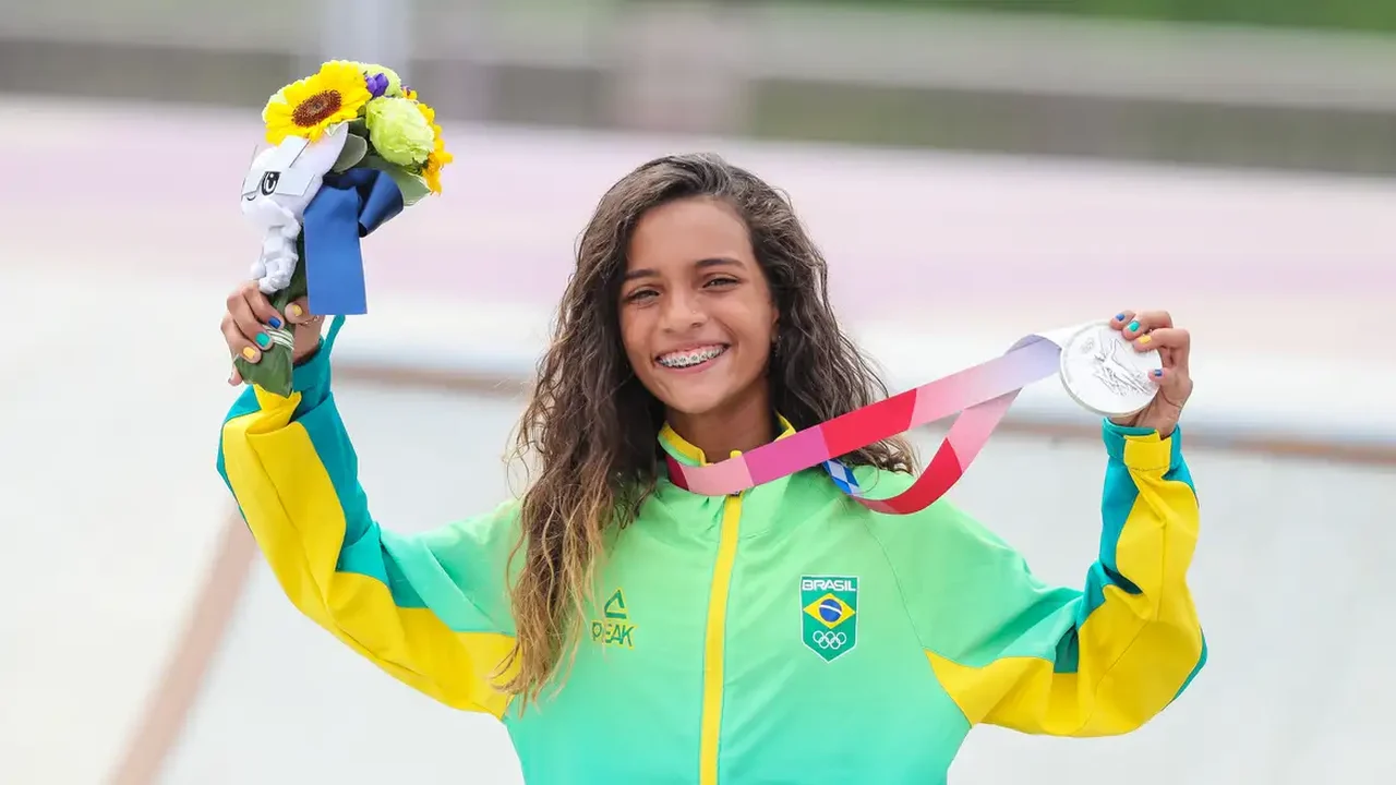 Rayssa Leal tem nota histórica e é campeã da liga mundial de skate street