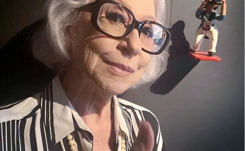 Fernanda Montenegro sobre estar em cena aos 94 anos: 'No palco? Me sinto viva'