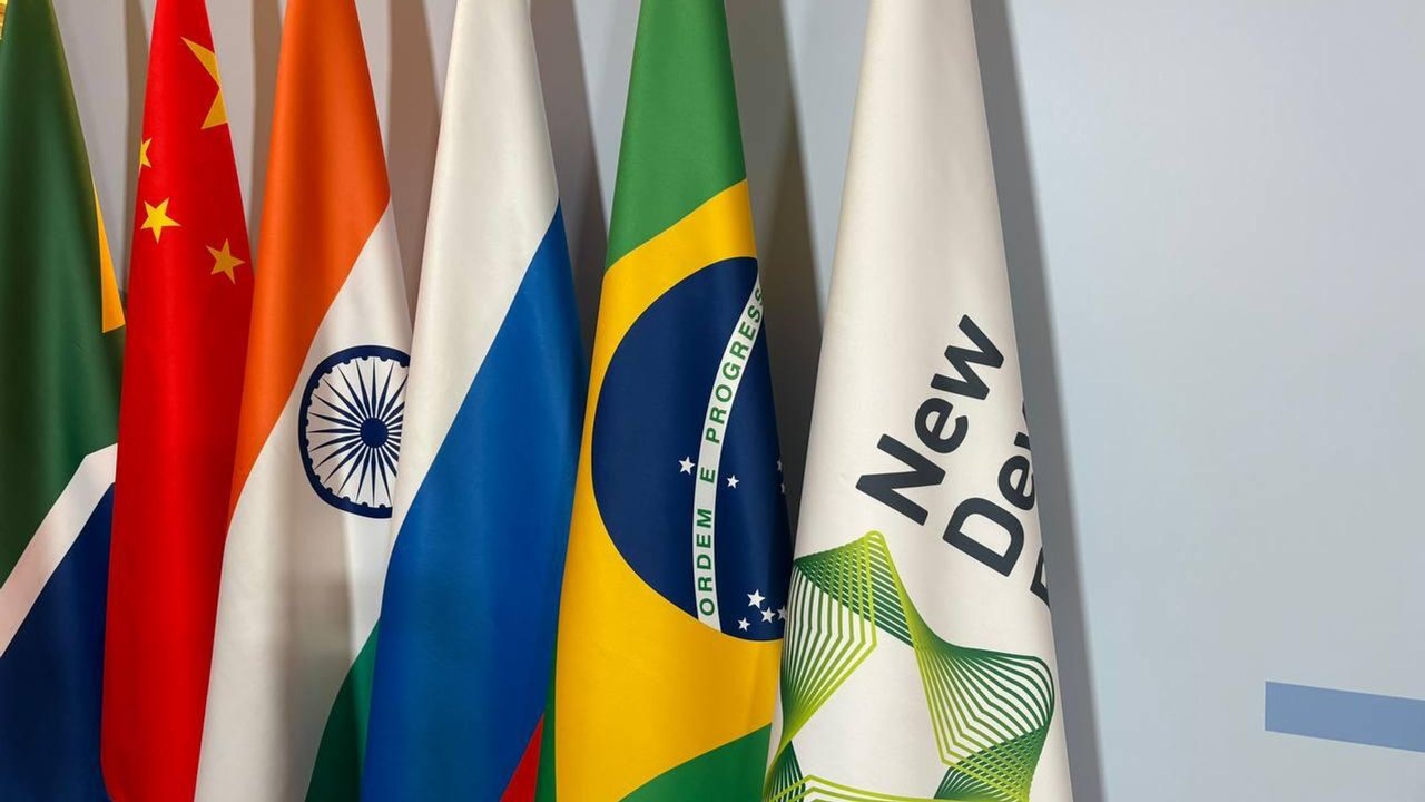 Rússia propõe grupo permanente do BRICS para discutir uso de IA na Justiça