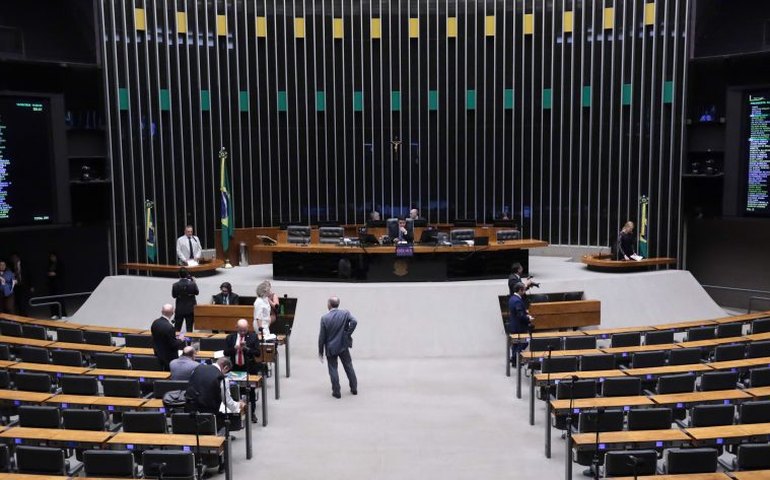 Minirreforma eleitoral cria programa de recuperação fiscal para partidos políticos