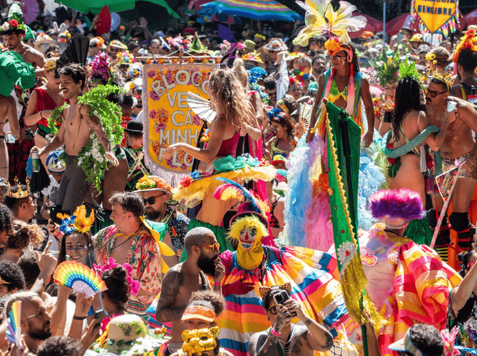 Carnaval 2026: Mais de 65 milhões de foliões devem tomar as ruas pelo país