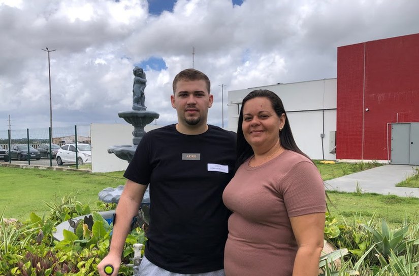 Cuidado humanizado e alta complexidade marcam recuperação de jovem no HUL-UFS