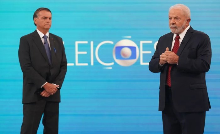 Lula e Bolsonaro durante o último debate na reta final das eleições Lula e Bolsonaro durante o último debate na reta final das eleições