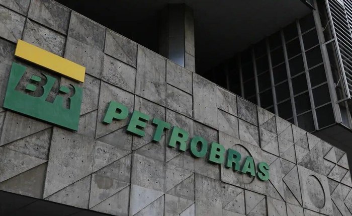 Lucro da Petrobras cai 70% e analistas apontam dólar como grande vilão