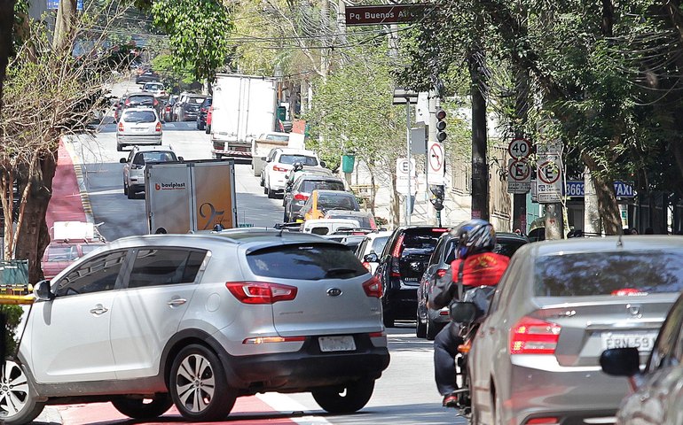 Na Rua Piauí, 527, uma parte da história vai a leilão