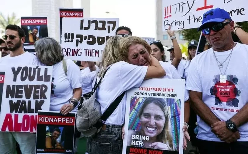 Milhares de israelenses protestam em Jerusalém pela libertação de reféns do Hamas