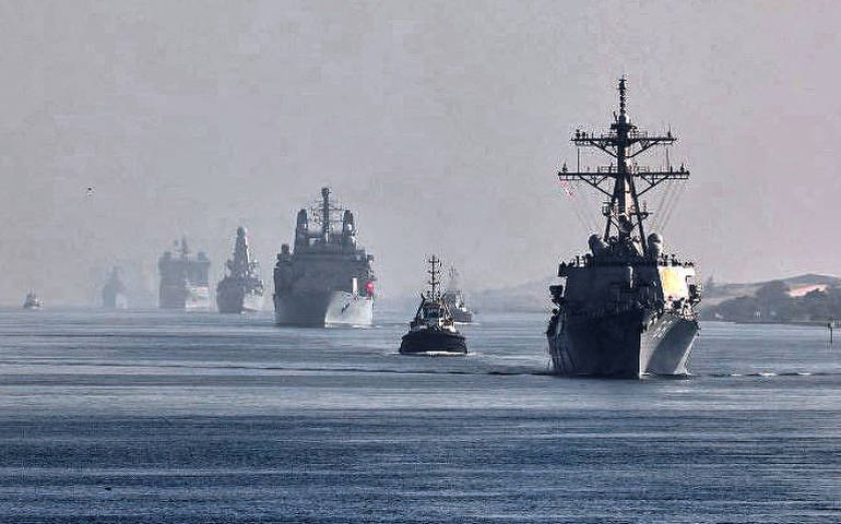 Ataques a navios ligados a Israel no Mar Vermelho acendem alerta no setor naval e mobiliza marinhas ocidentais