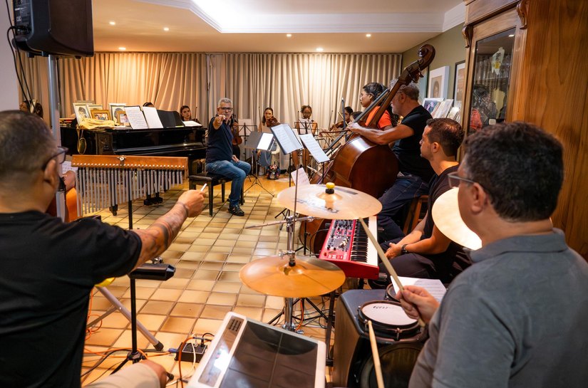 Ensaios de “Mulheres em Cena – Entre Flores e Delicadezas” revelam a força e o talento das artistas alagoanas