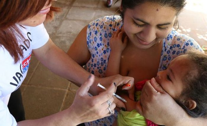 Vacina contra sarampo, rubéola, caxumba e varicela são oferecidas gratuitamente em todos os estados - Foto: Divulgação OMS/Opas