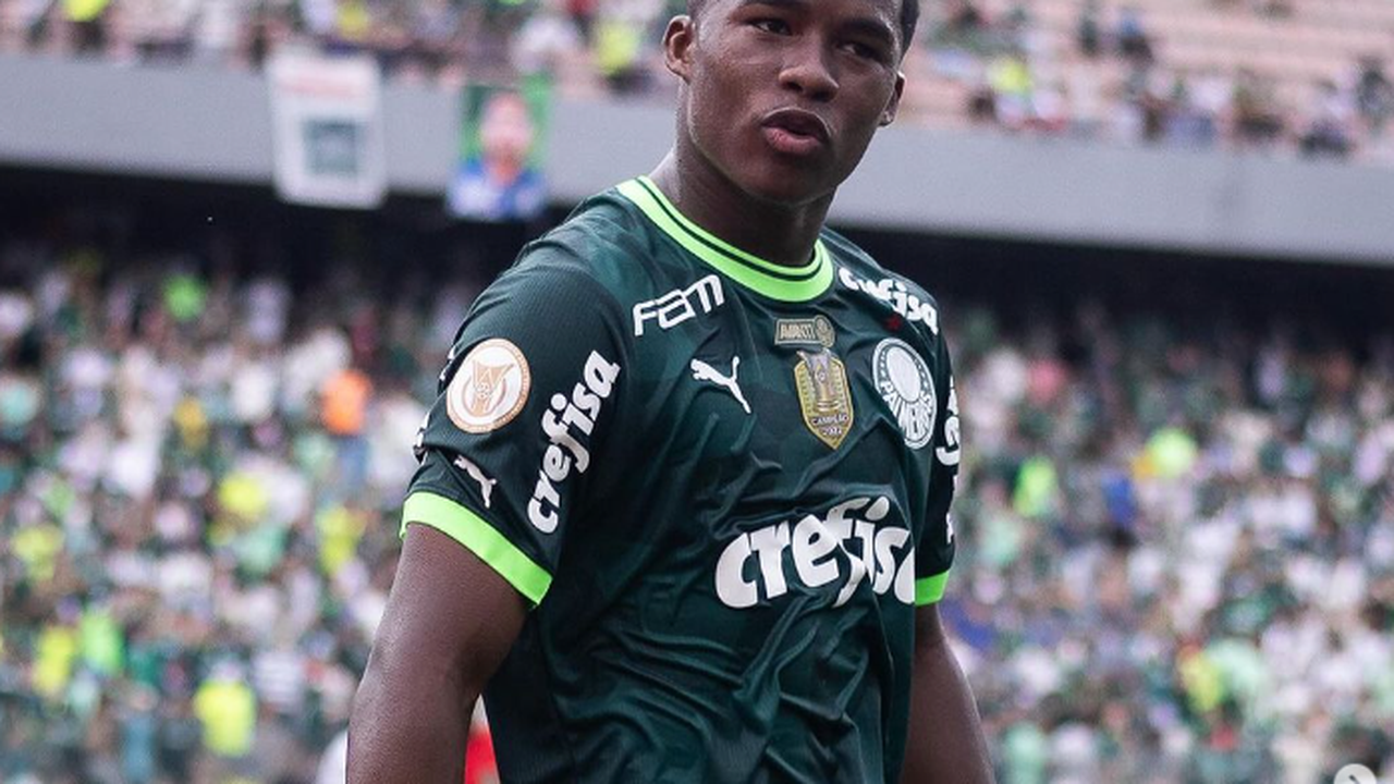 Endrick completa 50 jogos pelo Palmeiras diante do Atlético-MG e celebra boa fase