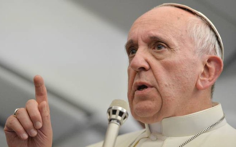 Papa pede atuação adequada da comunidade internacional contra Estado Islâmico