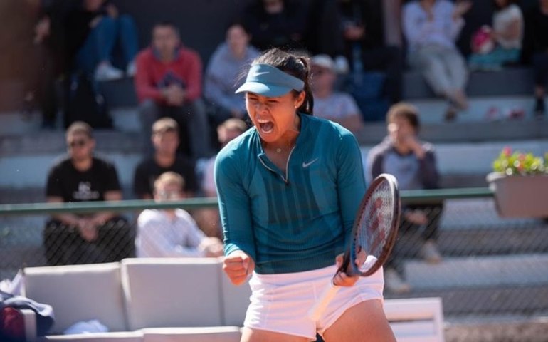 Parceira se machuca e Ingrid Martins abandona WTA 1000 de Guadalajara